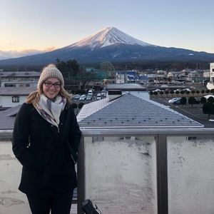 Meet your Posher, Kayla